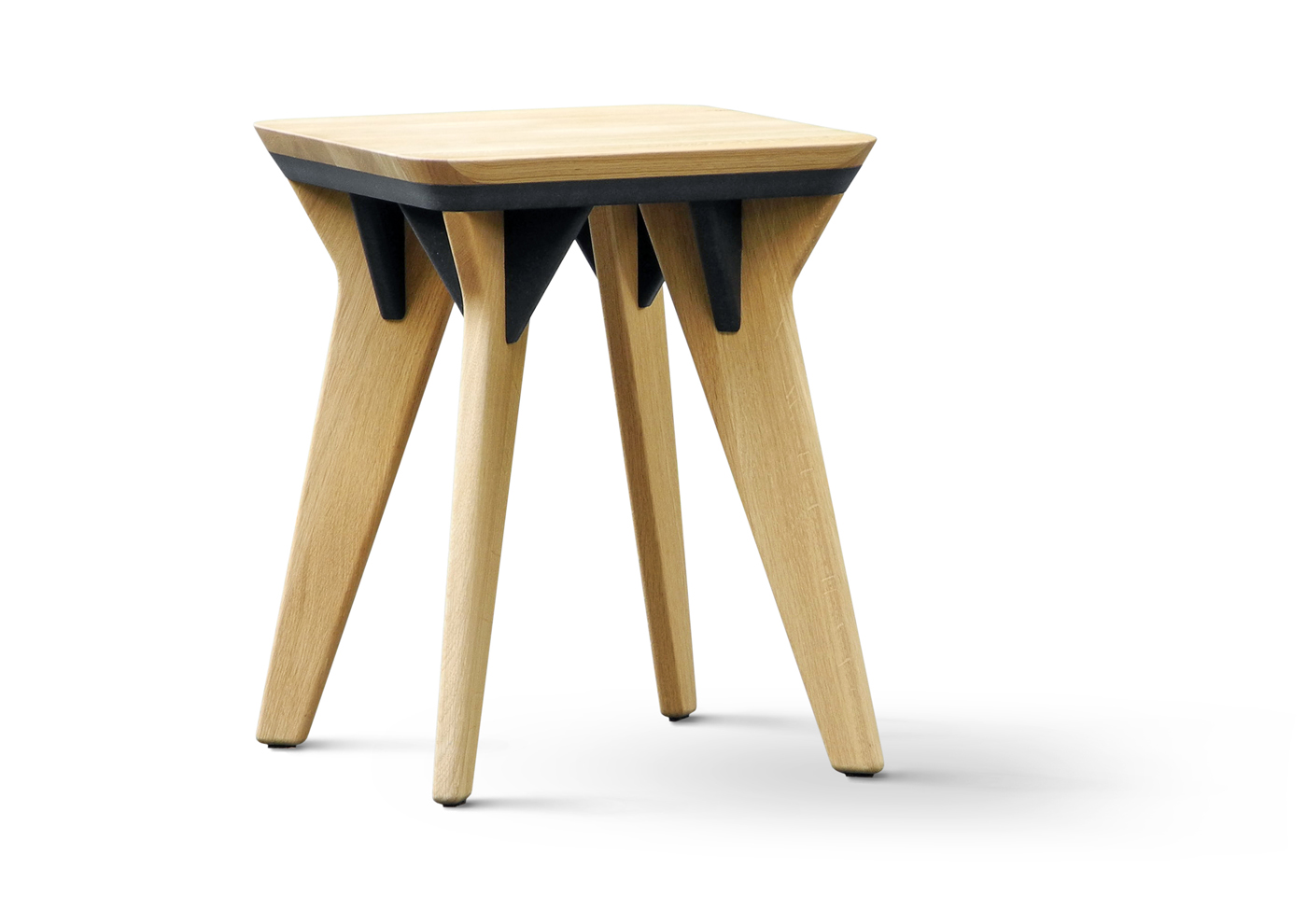 Innesto - Stool - Oak - View4 - Davide Mezzasalma - Furniture design - Berlin