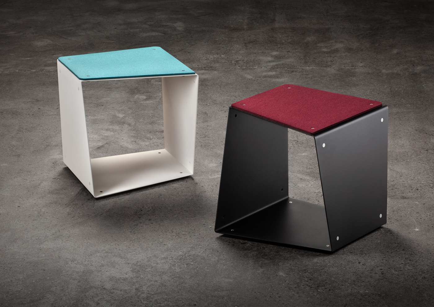 Stools - Felt cover - Iron Hive - Modular shelving system - Davide Mezzasalma - Furniture design - Berlin